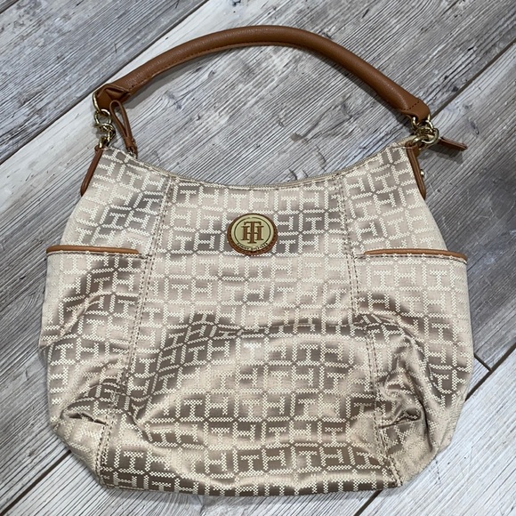 Tommy Hilfiger Handbags - Tommy Hilfiger Shoulder Bag